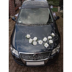 Kunniamerkki hääauto valkoiset ruusut