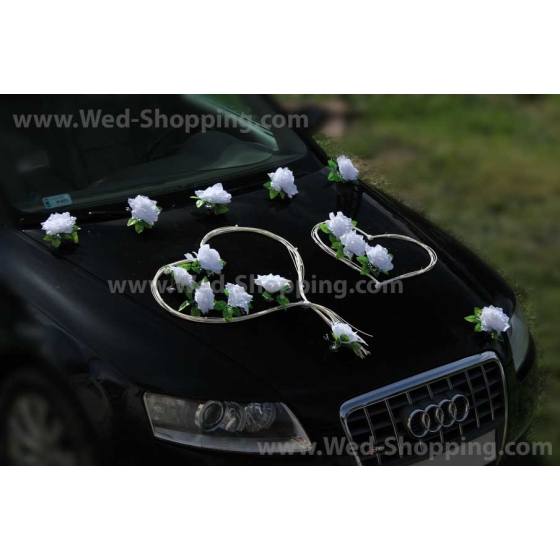 Kunniamerkki häät auto valkoiset ruusut