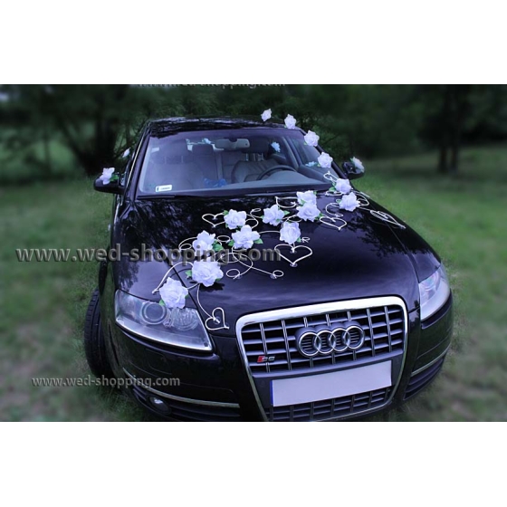 Koristelu hääauto Valkoiset ruusut ja sydän