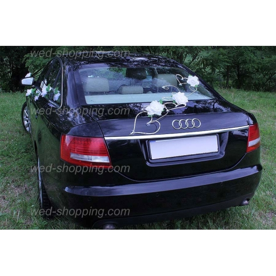 Koristelu hääauto Valkoiset ruusut ja sydän