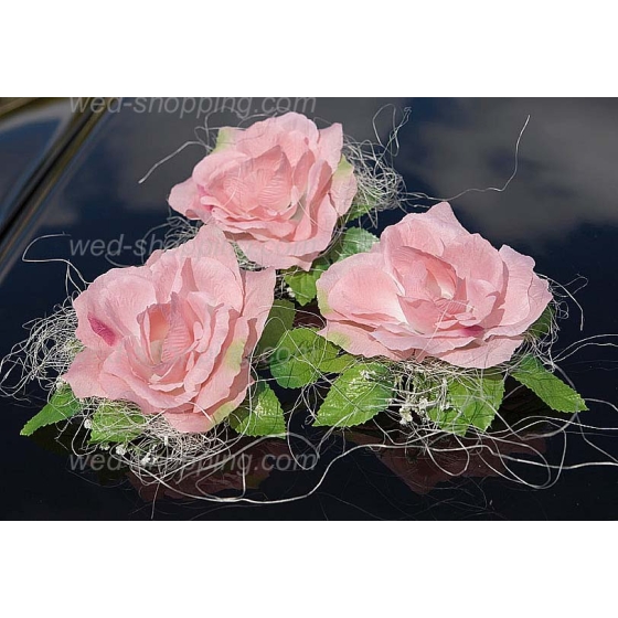 Kunniamerkki hääauto vaaleanpunainen ruusut