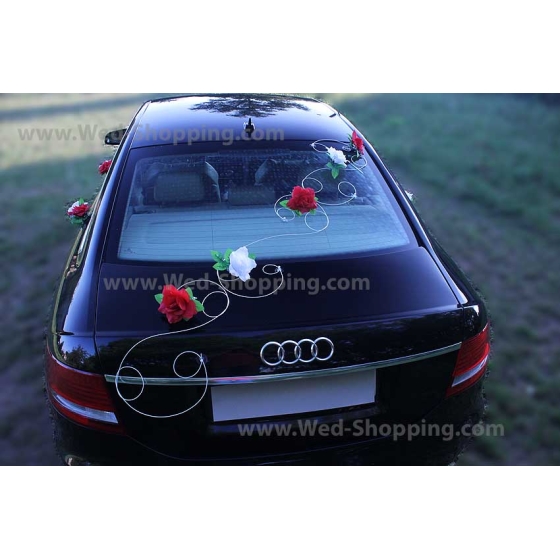 Valkoinen ja punaiset ruusut Kunniamerkki hääauto