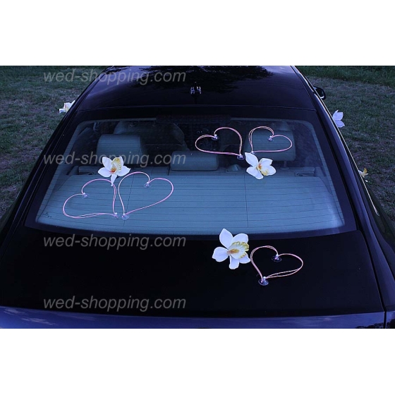 Vaaleanpunainen sydän valkoinen orkideat häät auto