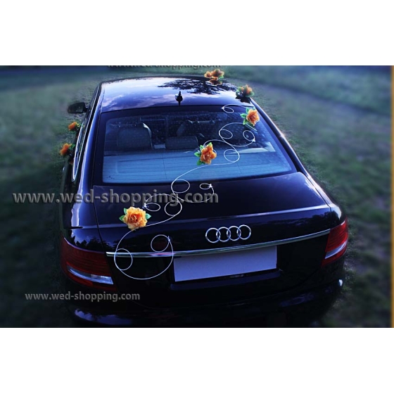 Kunniamerkki punaiset ruusut hääauto