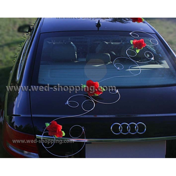 Kunniamerkki punaiset ruusut hääauto