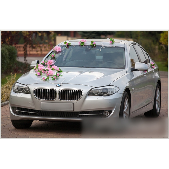 Koristelu hääauto vaaleanpunainen ruusuja Paris