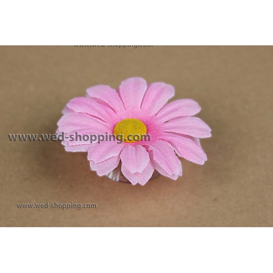 Pinkki päivänkakkaran imukupit häät auton sisustus