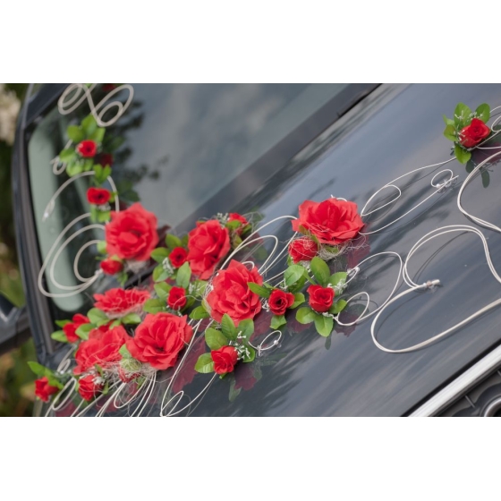 Punaiset ruusut hääauton koristelusarja Rome