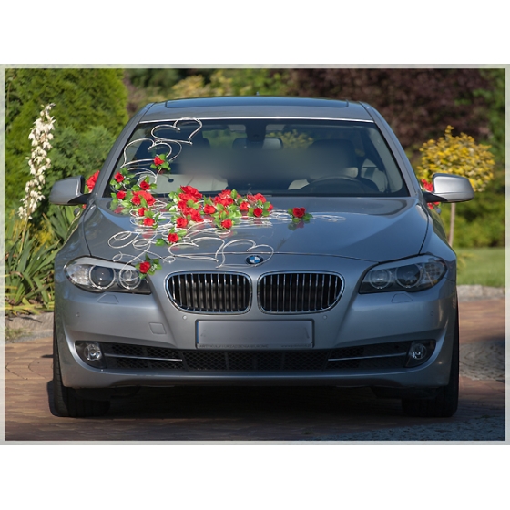 Punaiset ruusut hääauton koristelusarja Rome