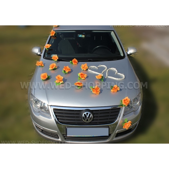 Orange ruusut ja valkoiset sydämet