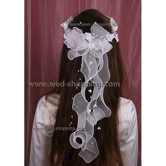 Valkoinen Seppele Tyttö