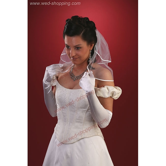 Lyhyt huntu - Satiinikanttaus