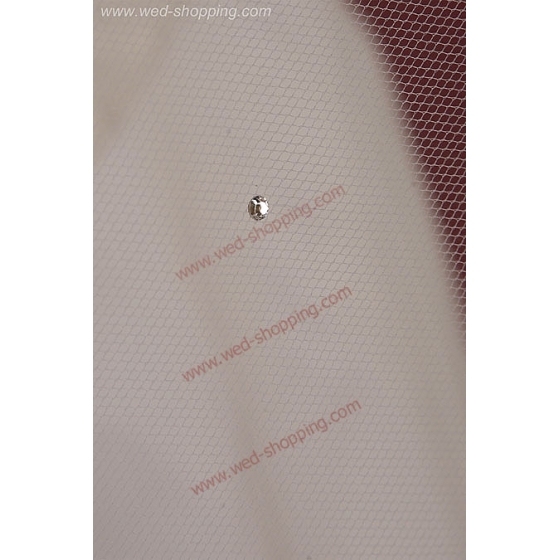 Swarovskin kristallein somistettu pitkä huntu