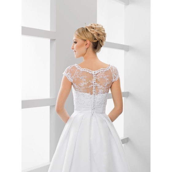 Boléro mariage en dentelle avec paillettes manches courtes